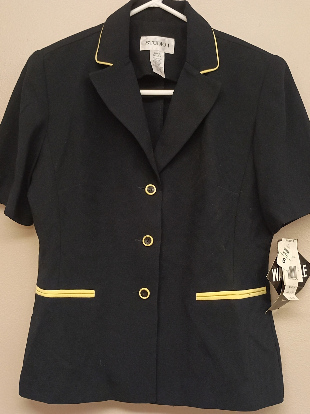 Studio 17 Black Short-Sleeve Blazer with Yellow Piping